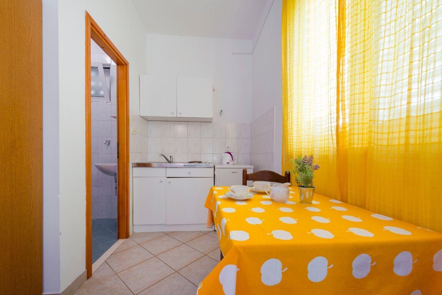 Dia Apartment *